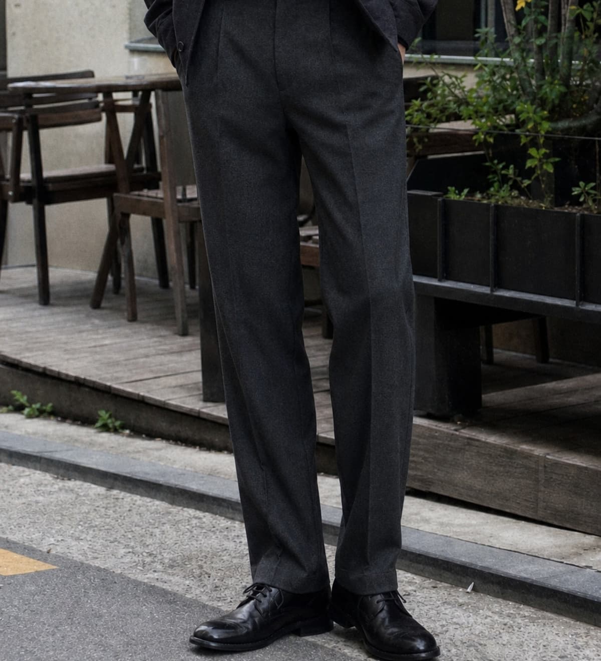 Legacy Black Derby 상세