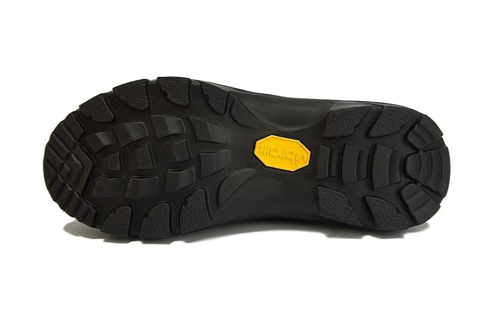 Tracker High Black 상세