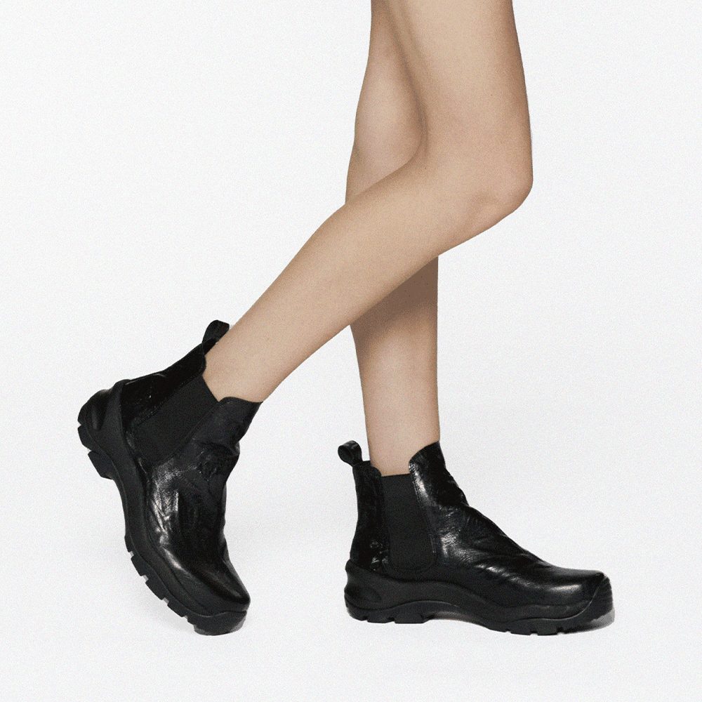 Tracker High Black 상세