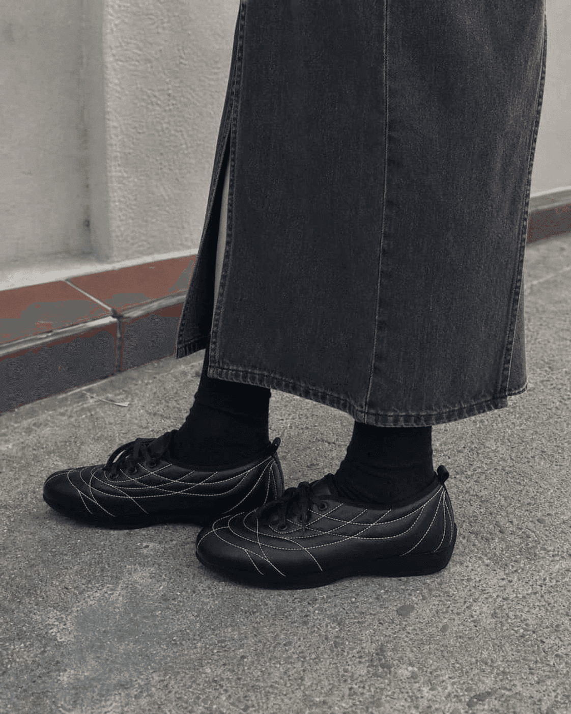Degage Black styling