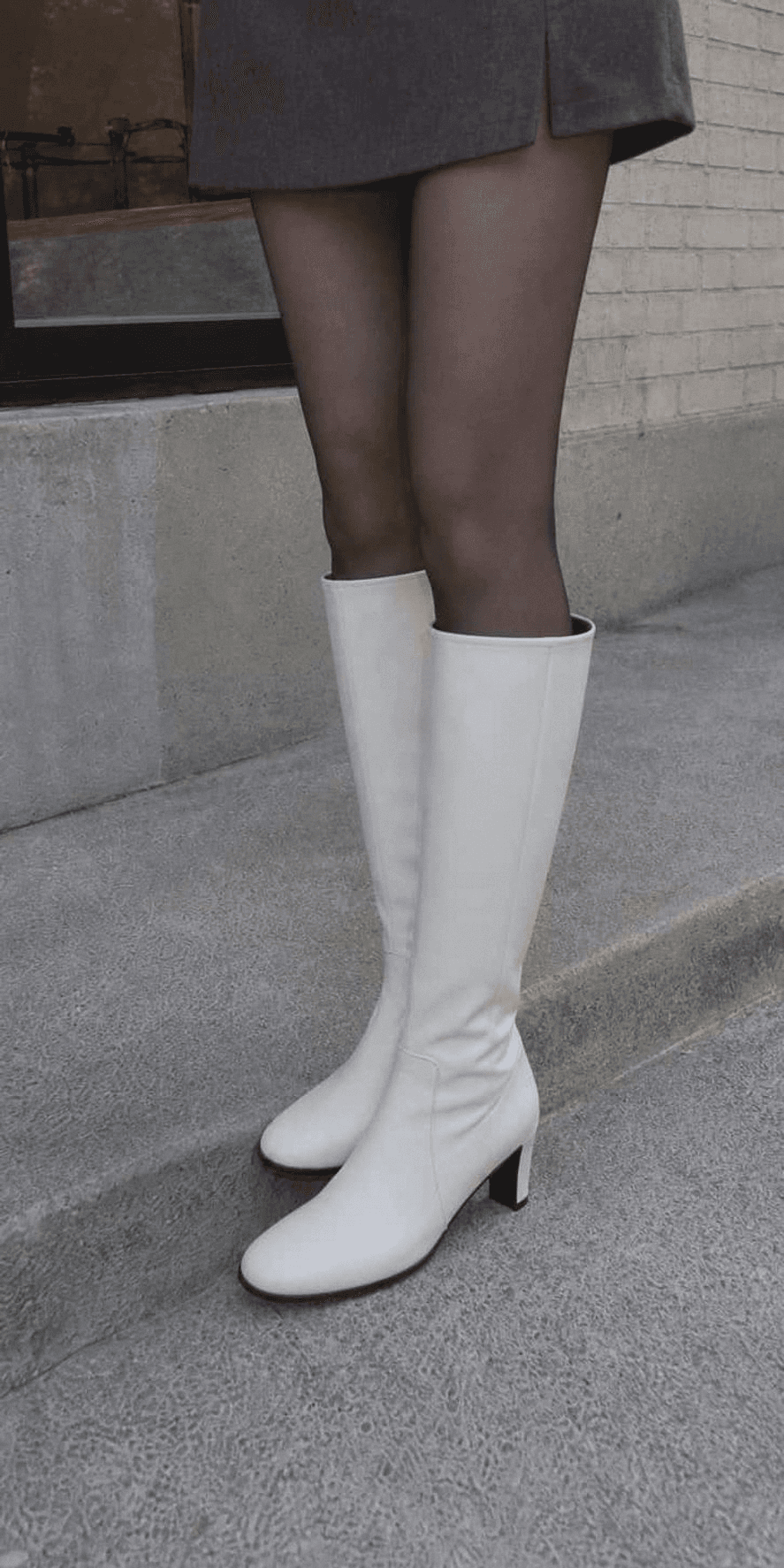 Classic Calf Boots Ivory styling